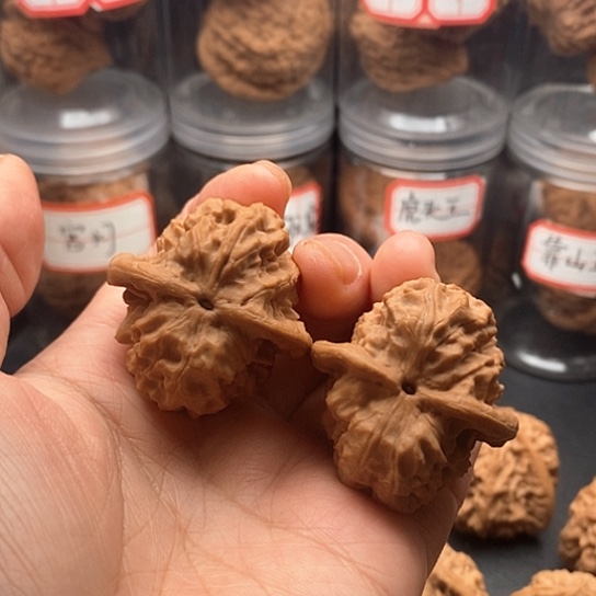 文玩核桃把件?****武野狼38