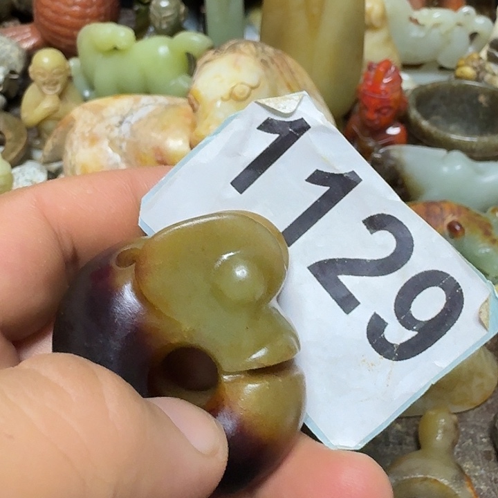 一***肖和田玉未镶嵌颈饰