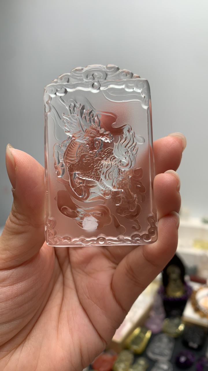 定制白水晶麒麟牌