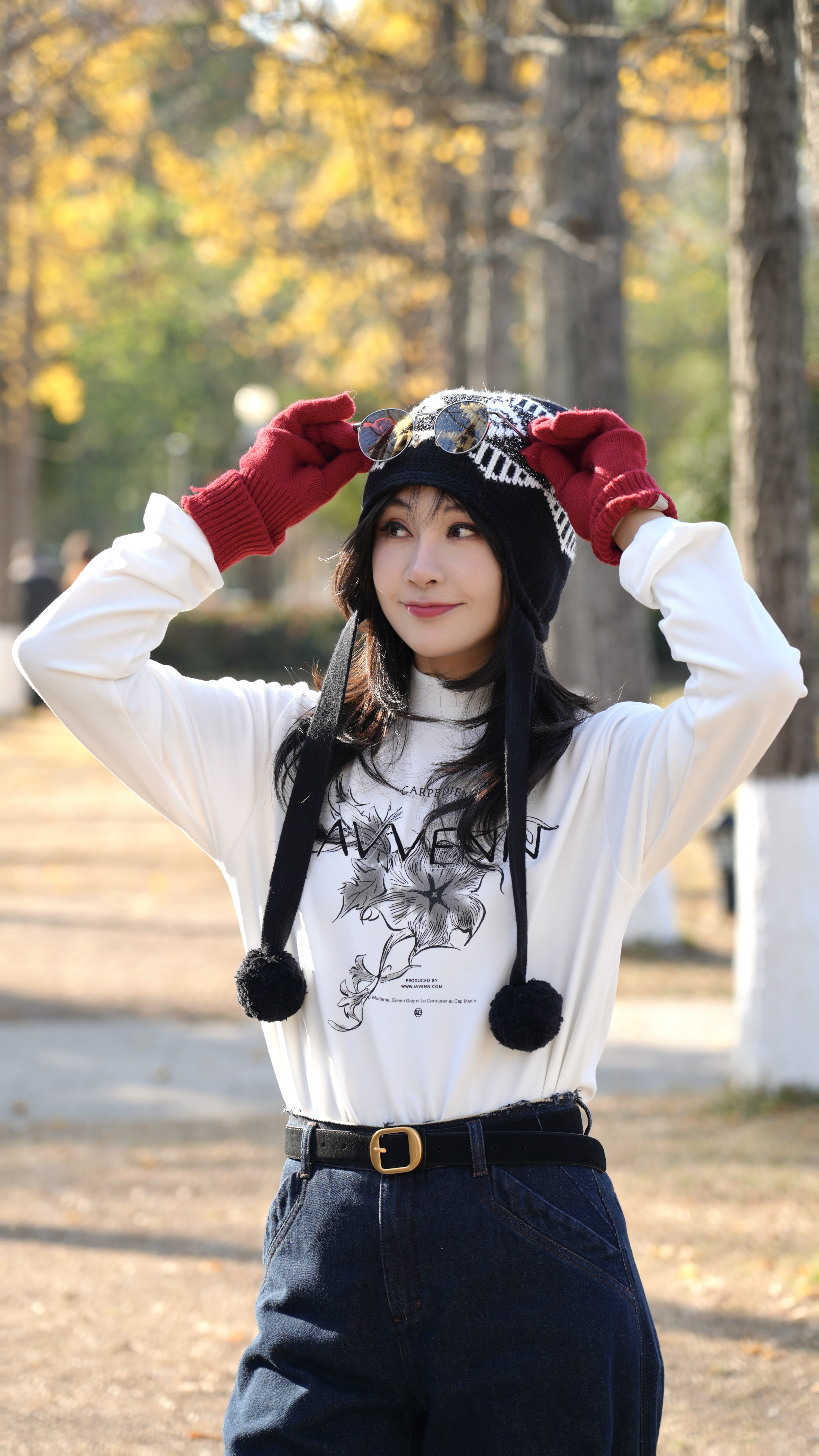 LEESS.赛团购裁线印花长袖（no退，支持换款换码）