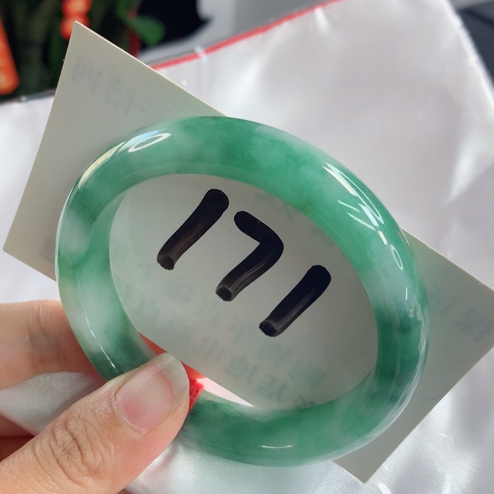 翡翠手镯未镶嵌强推