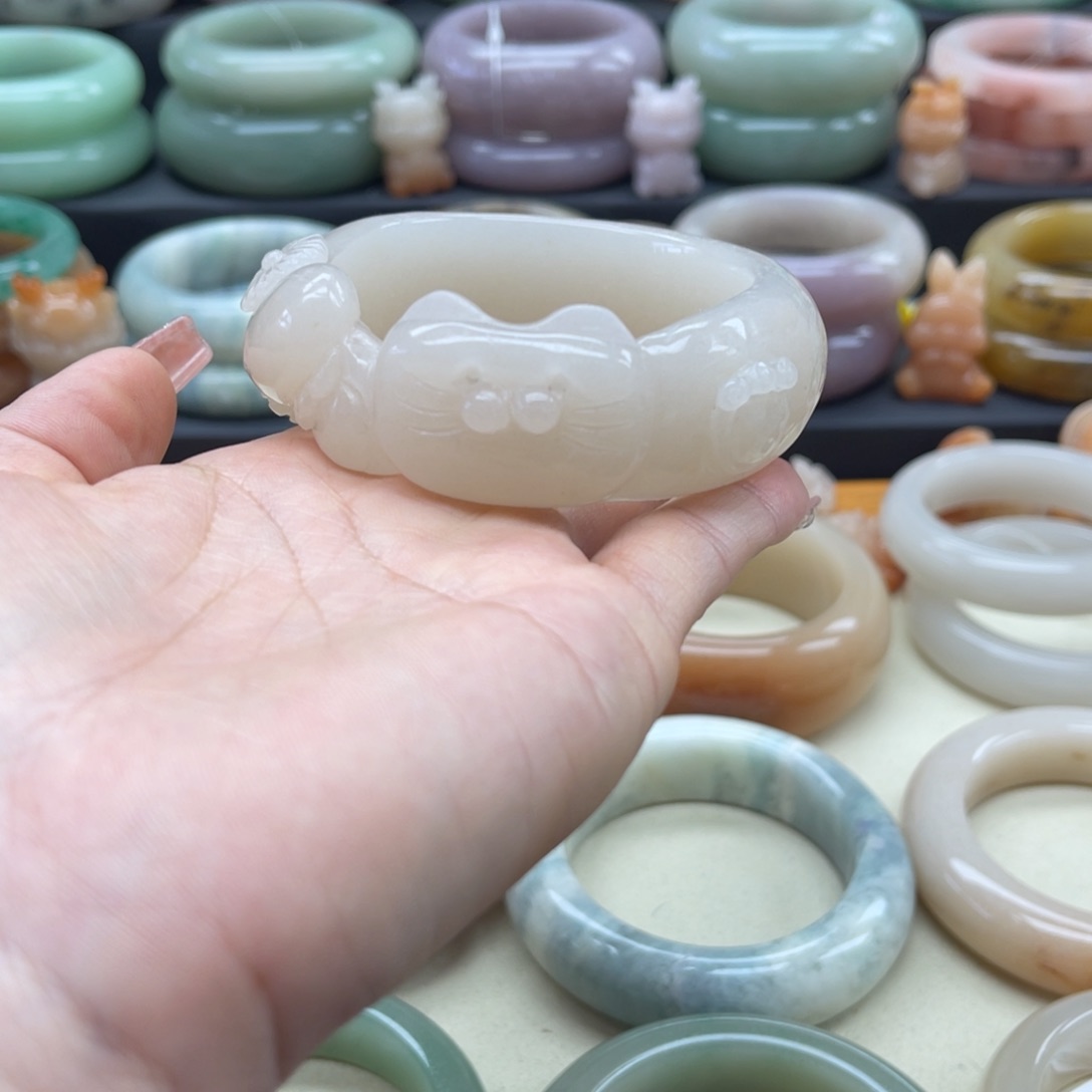 石英质玉你未镶嵌