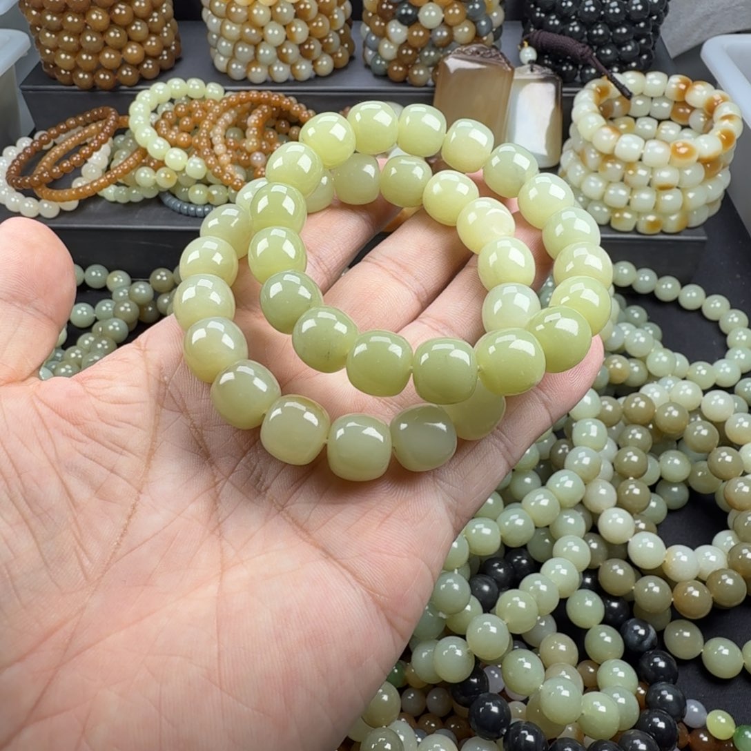 中***中和田玉未镶嵌手链