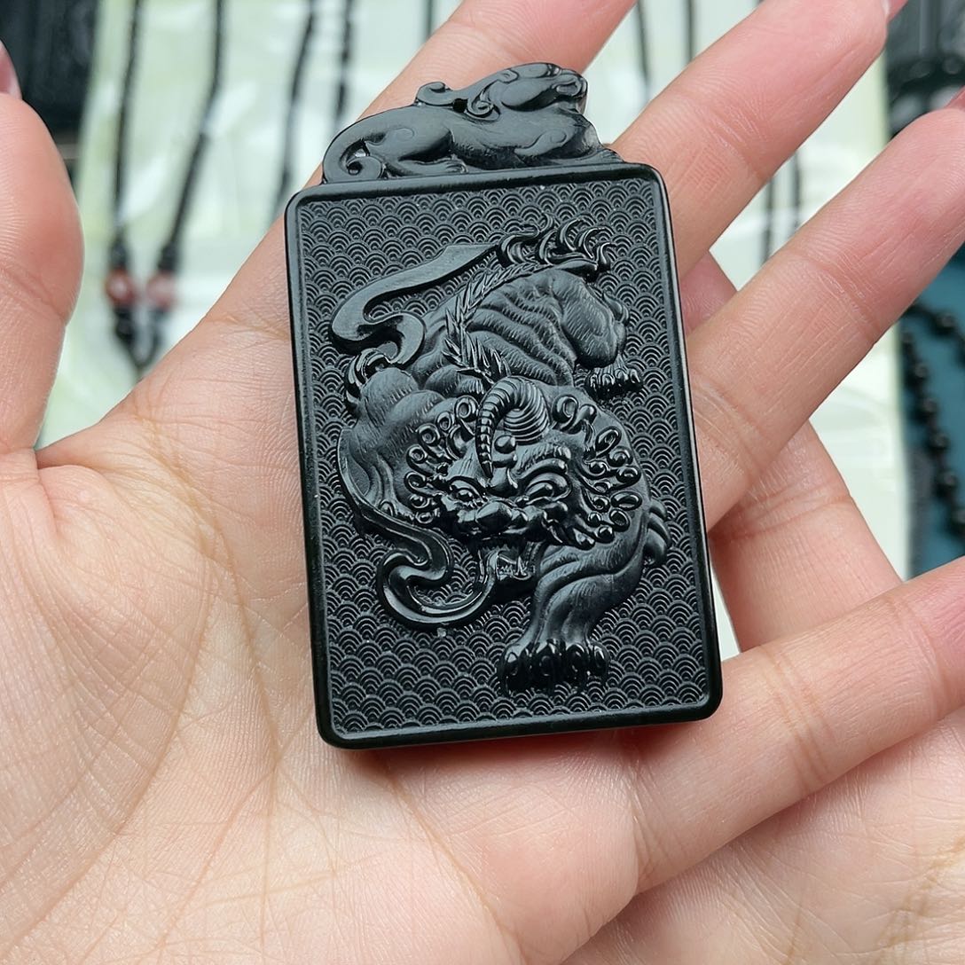 和田玉颈饰未镶嵌小**了