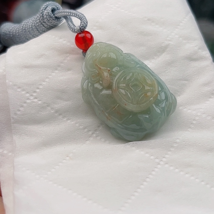 翡翠未镶嵌颈饰挂件