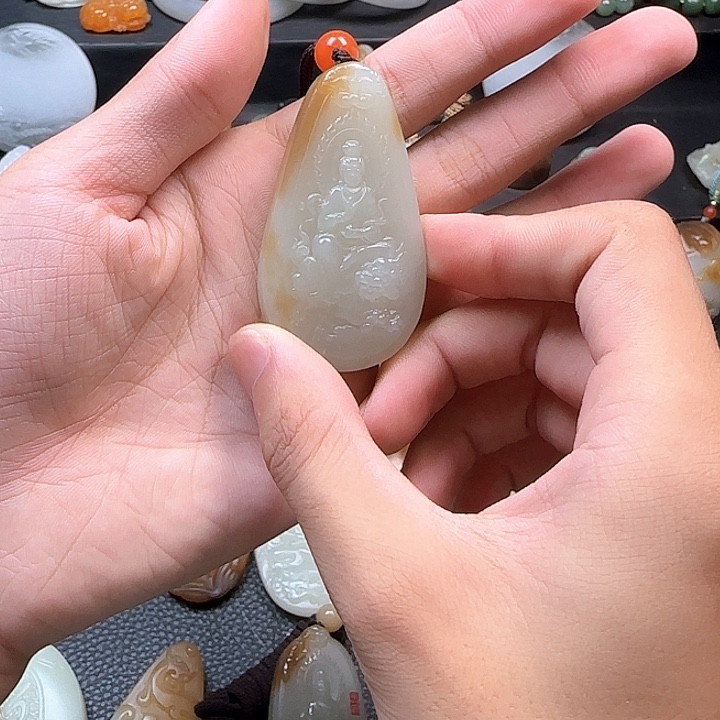 颈饰未镶嵌和田玉