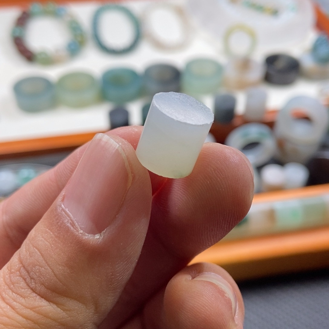 未镶嵌定制翡翠卡11桶珠有棉线