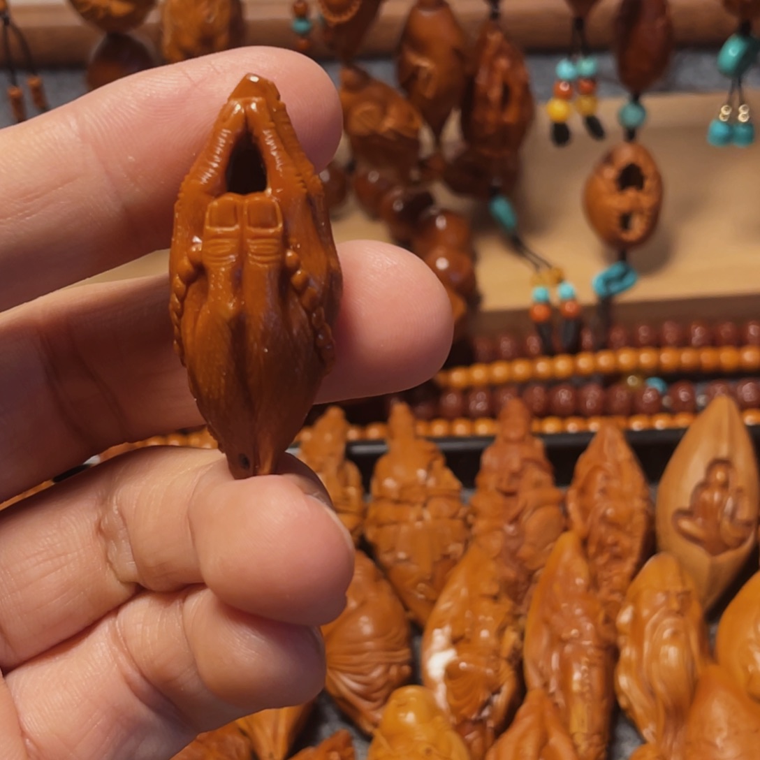 橄榄核吊坠启福手888888