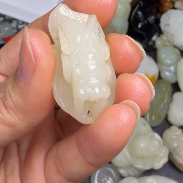 和田玉未镶嵌珠宝奇石