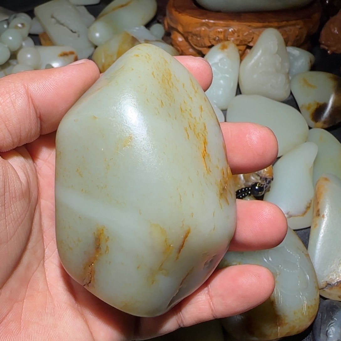 花***火和田玉未镶嵌把件