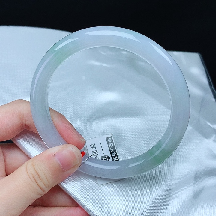 翡翠手镯未镶嵌58圈