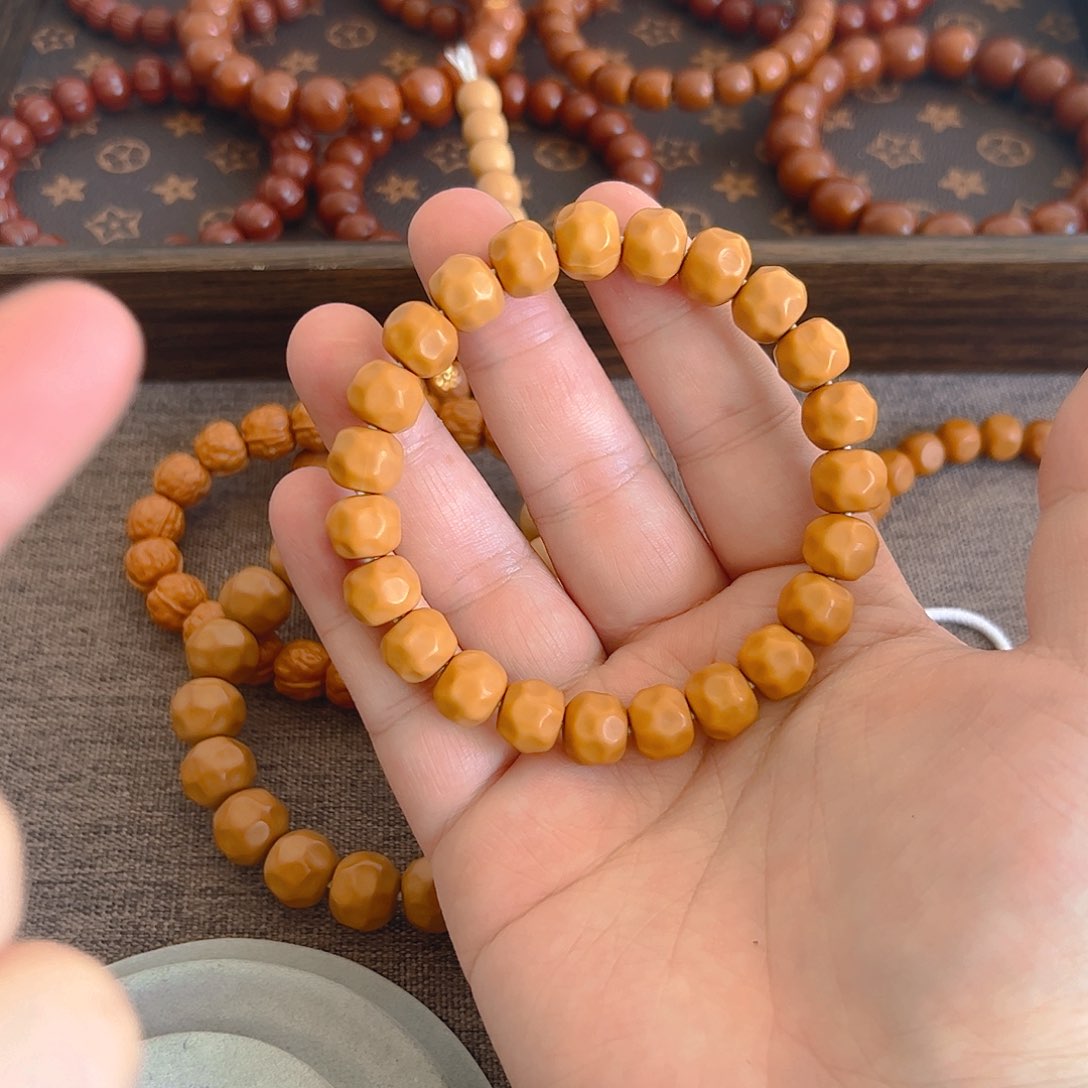 猴头核桃手串11左右全品奶酪