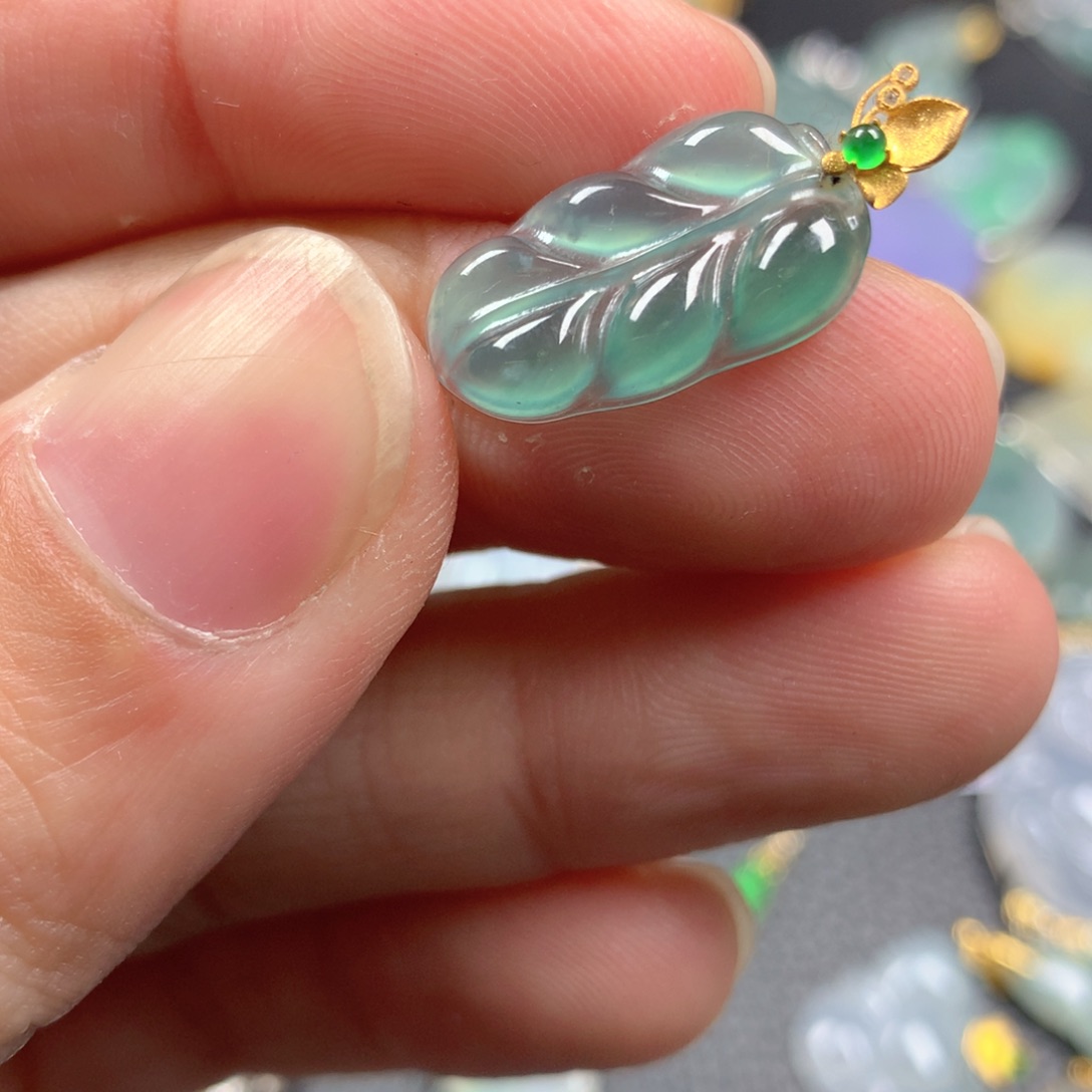 【闪购商品】翡翠颈饰18K金镶嵌翡翠