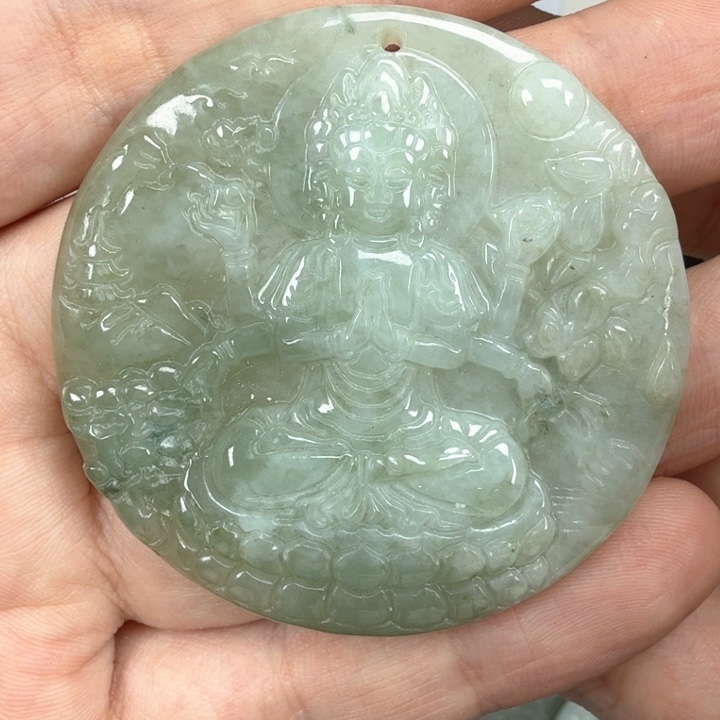 翡翠挂件未镶嵌翡翠
