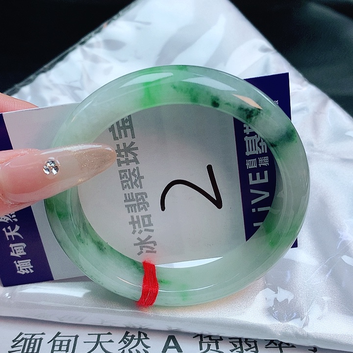 翡翠手镯未镶嵌缅甸天然a货翡翠手镯