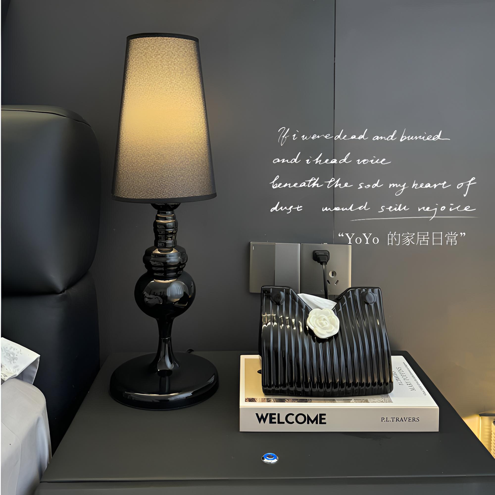 欧式复古简约后现代三色光温馨家用床头灯客房卫士台灯装饰摆件