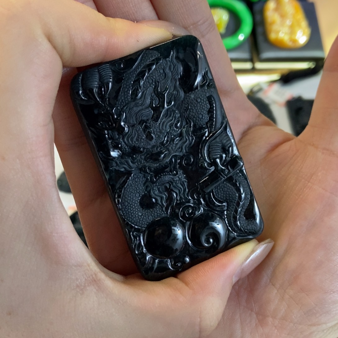 大****翡翠未镶嵌颈饰翡翠