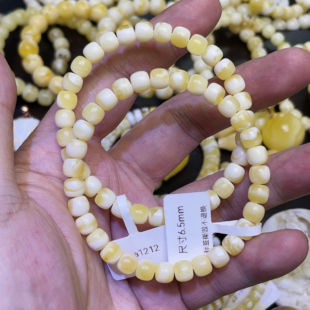 蜜蜡手串未镶嵌5.5mm菊底金瓷白多样性发其一