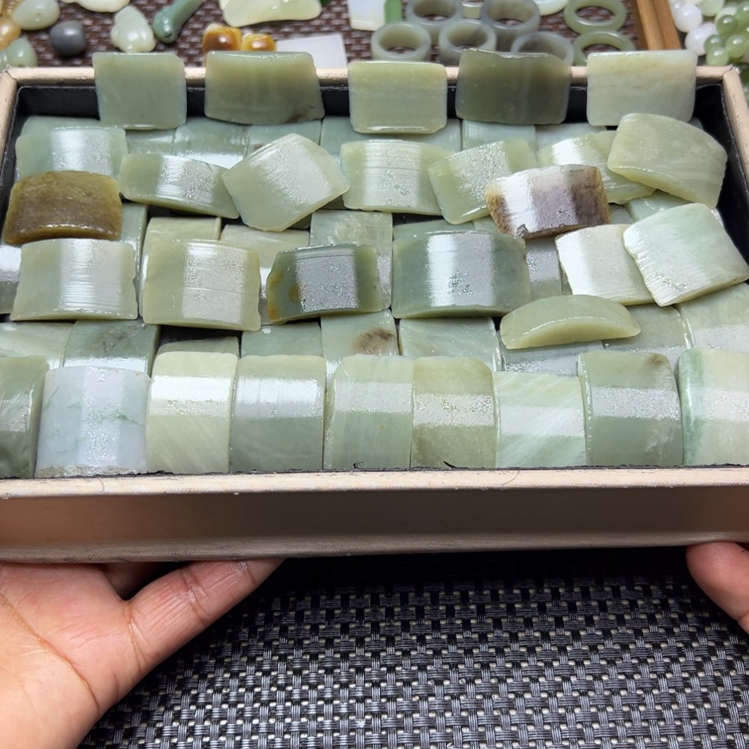 和田玉（糖玉）未镶嵌珠宝半成品