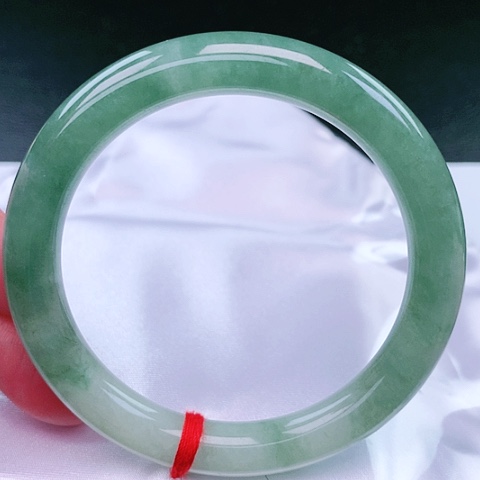 翡翠手镯（圆镯）未镶嵌73号