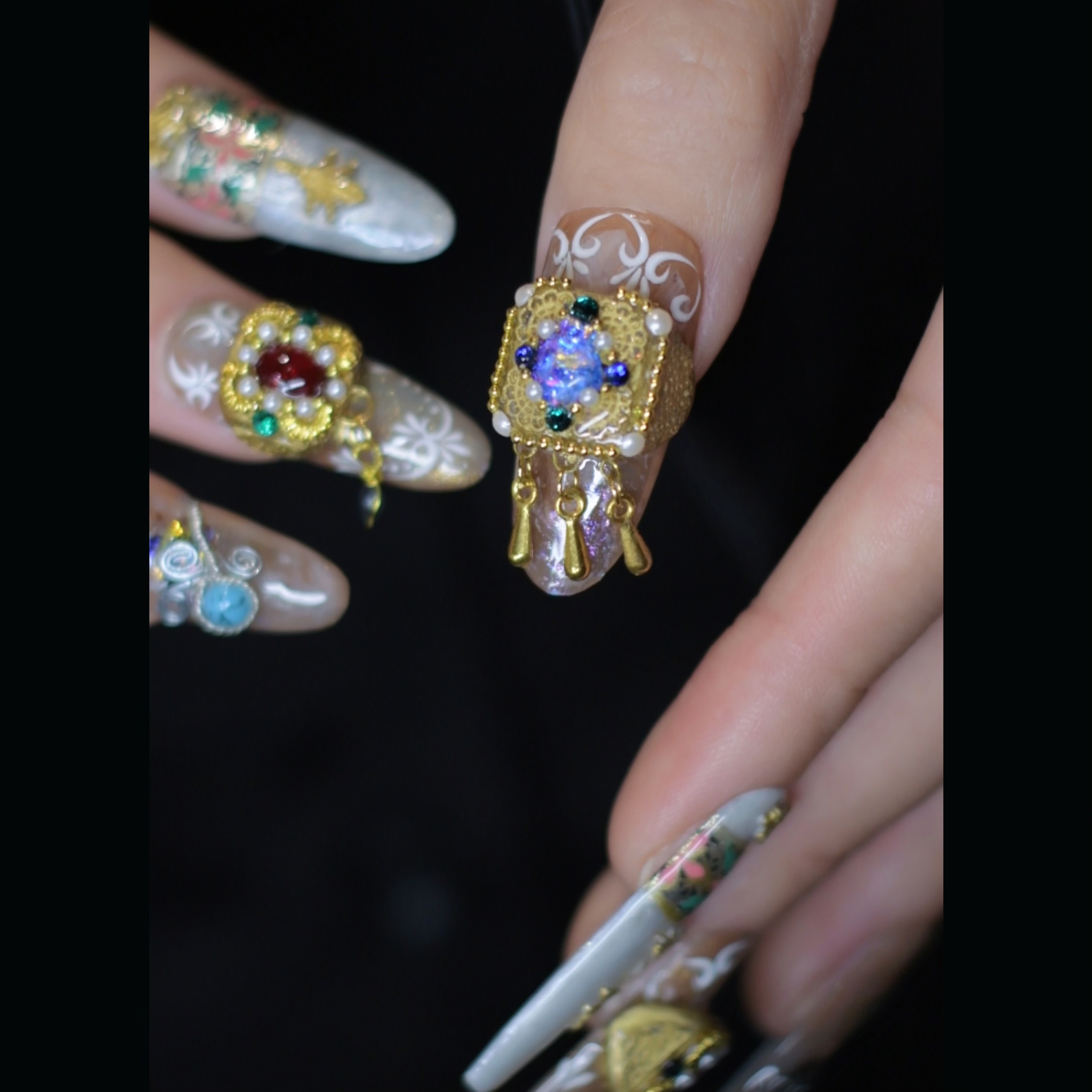 高定华子@【藏心】寇丝妮 纯手工穿戴式美甲