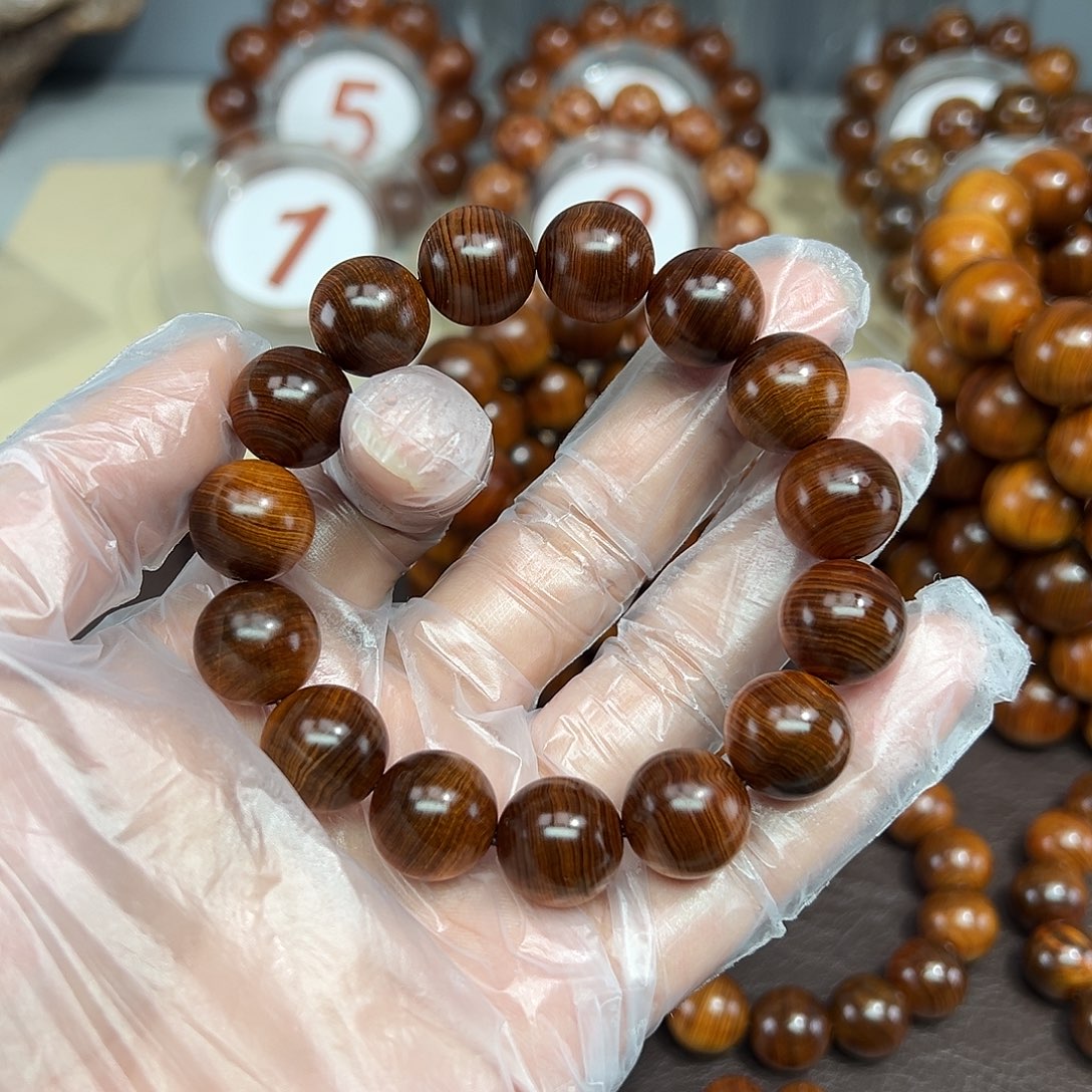 榨***娘柏木（崖柏）1.5黑金熟香料