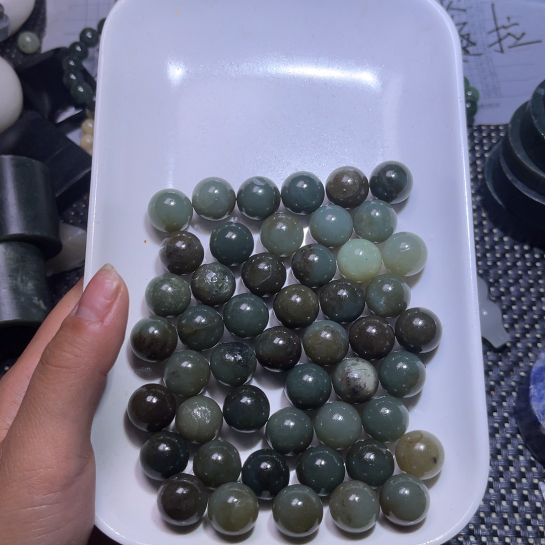 未镶嵌和田玉（子料）挂件