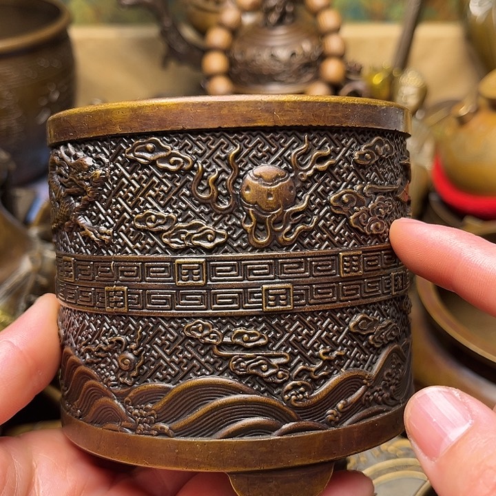 精美铜器批发档口