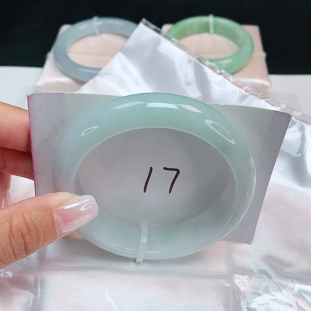 翡翠未镶嵌手镯 正圈57+