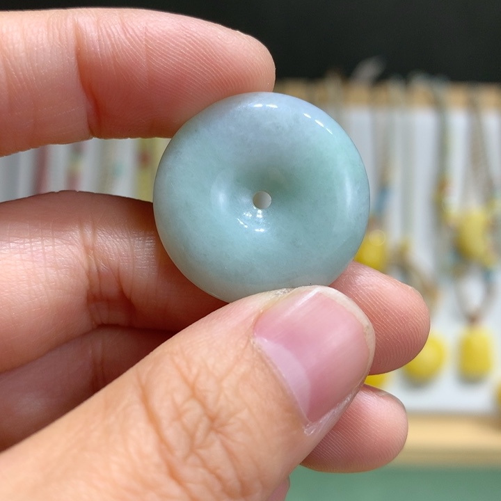 翡翠未镶嵌颈饰特价