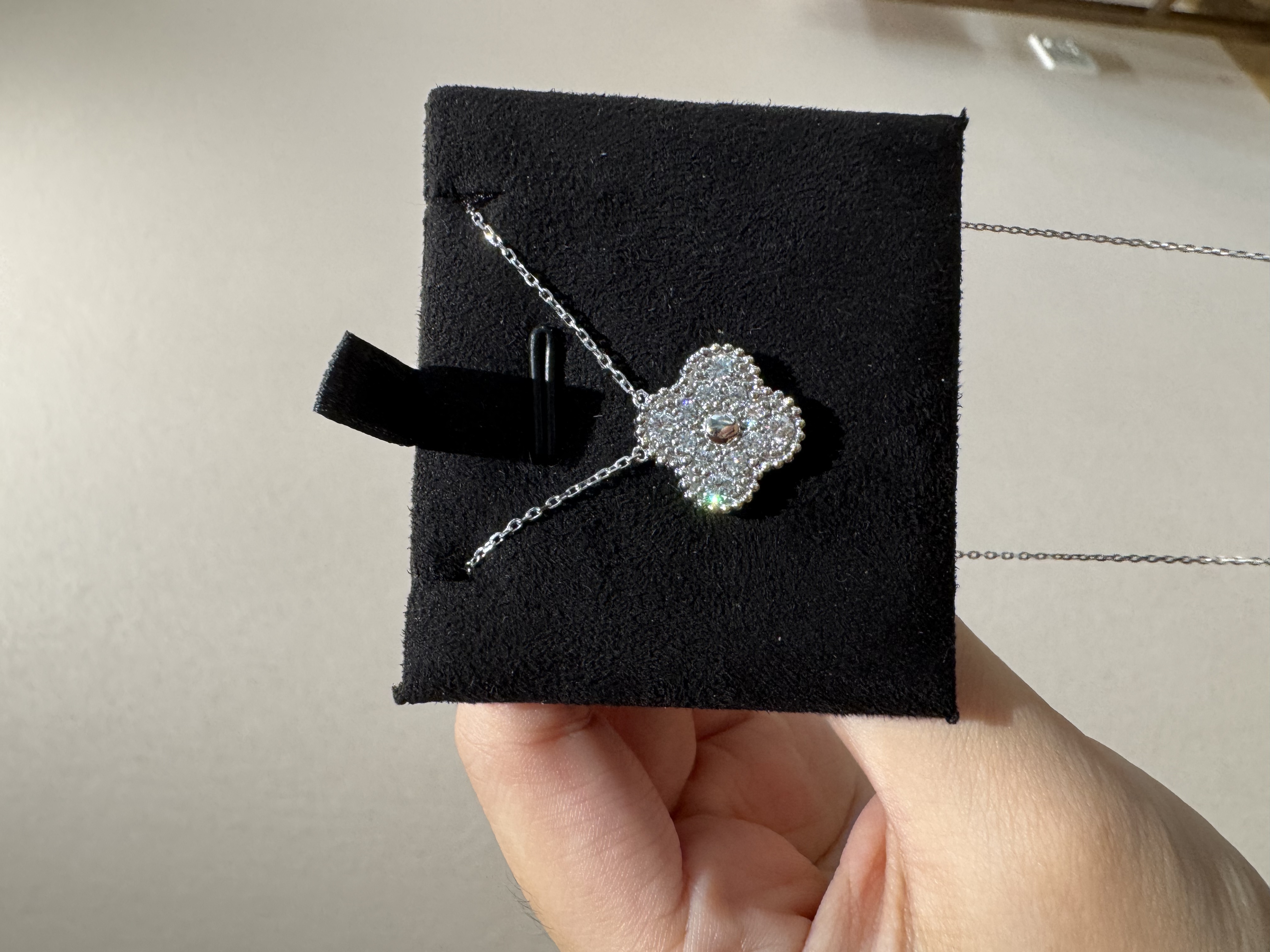 【六言精选】天然钻石四叶草项链