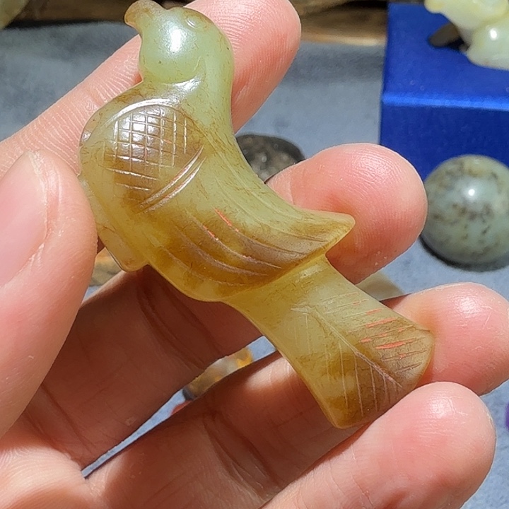 和田玉未镶嵌车挂如**形