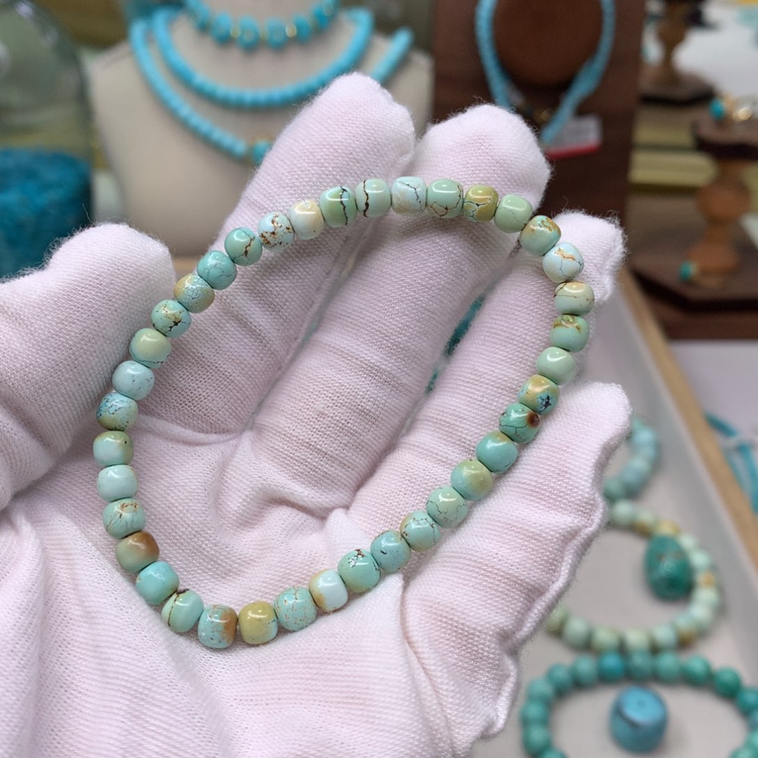 绿松石配饰未镶嵌