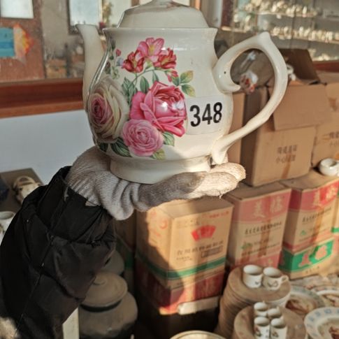 库存瓷片多孔茶壶