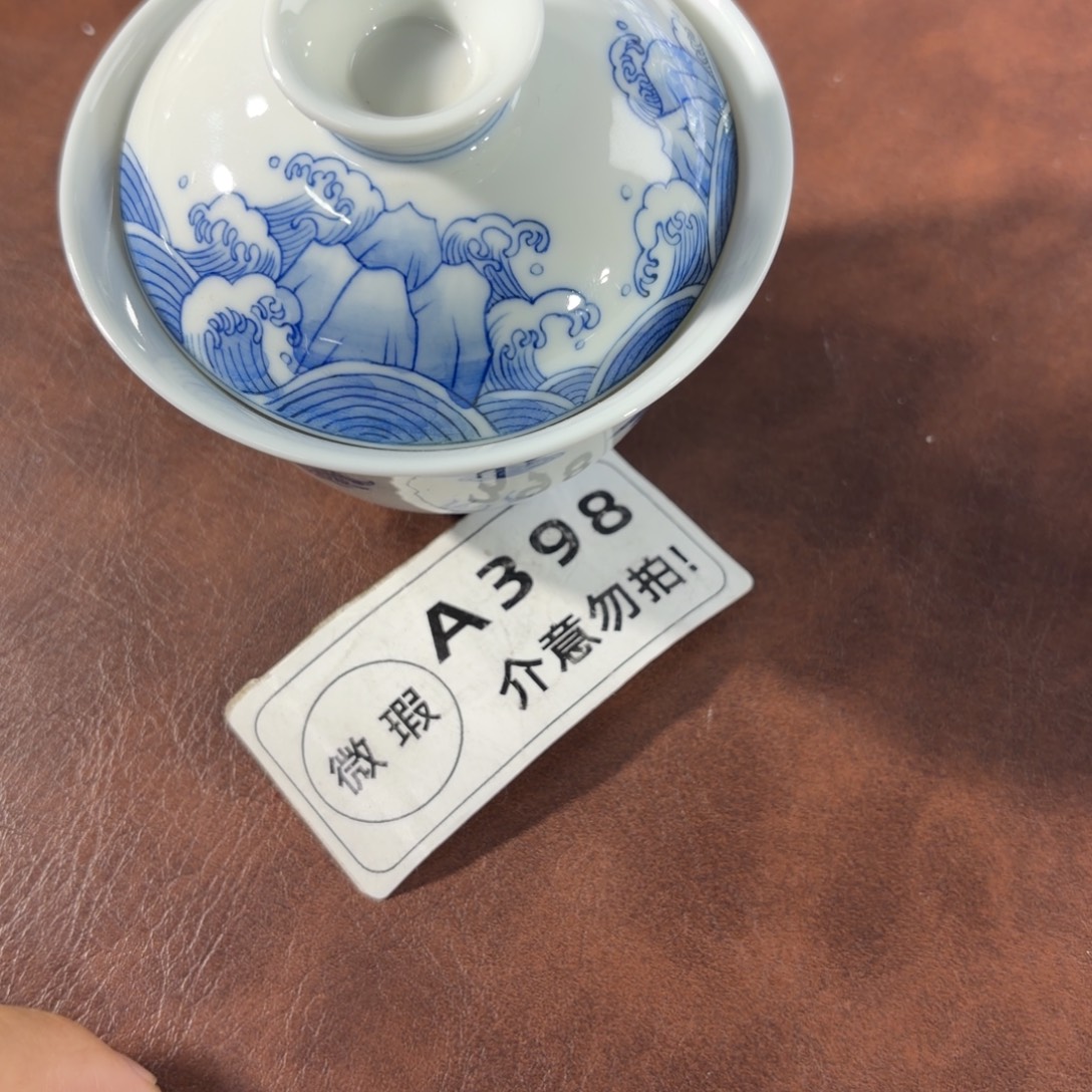 国***员陶手工绘的陶瓷小