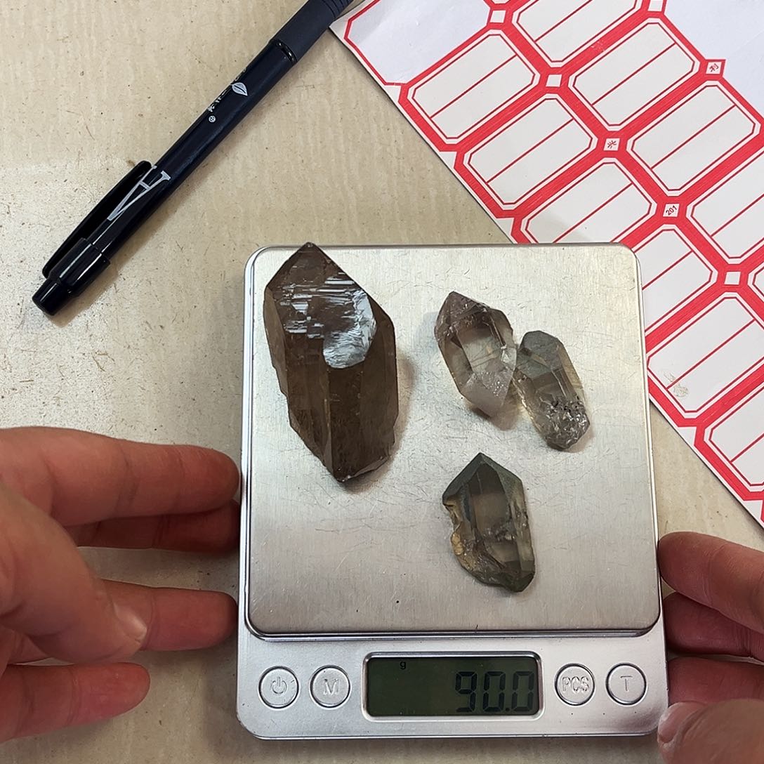 未镶嵌水晶珠宝半成品