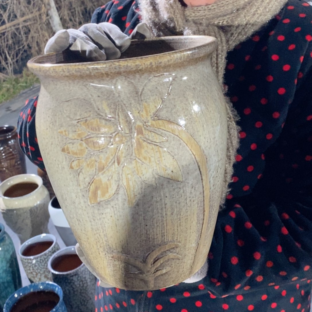 红陶口20高25～～～