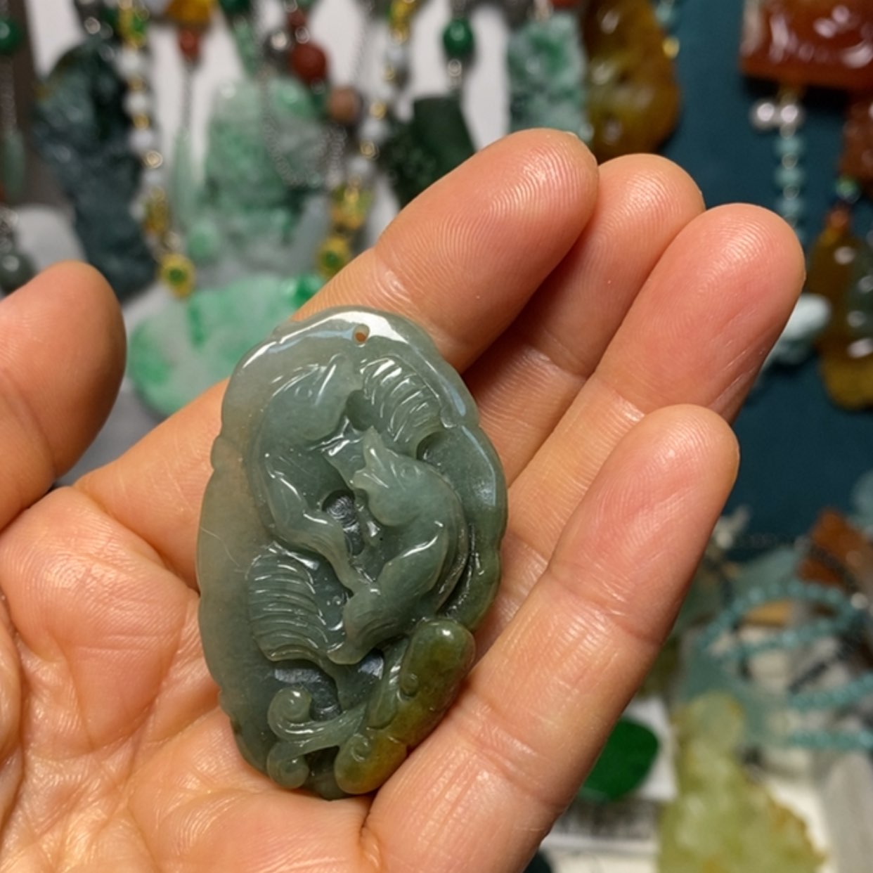 【闪购商品】翡翠吊坠(赠链)未镶嵌