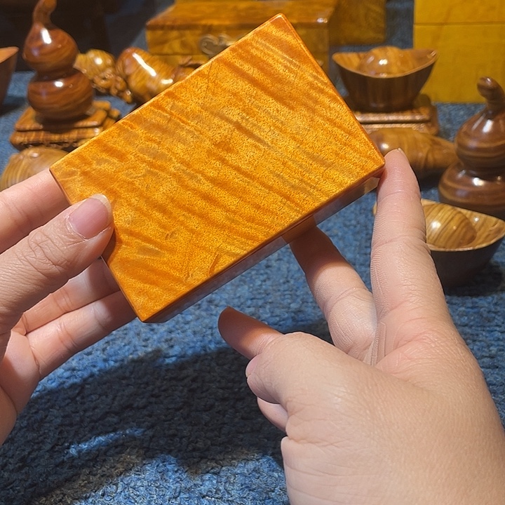 木质类金丝楠木烟盒