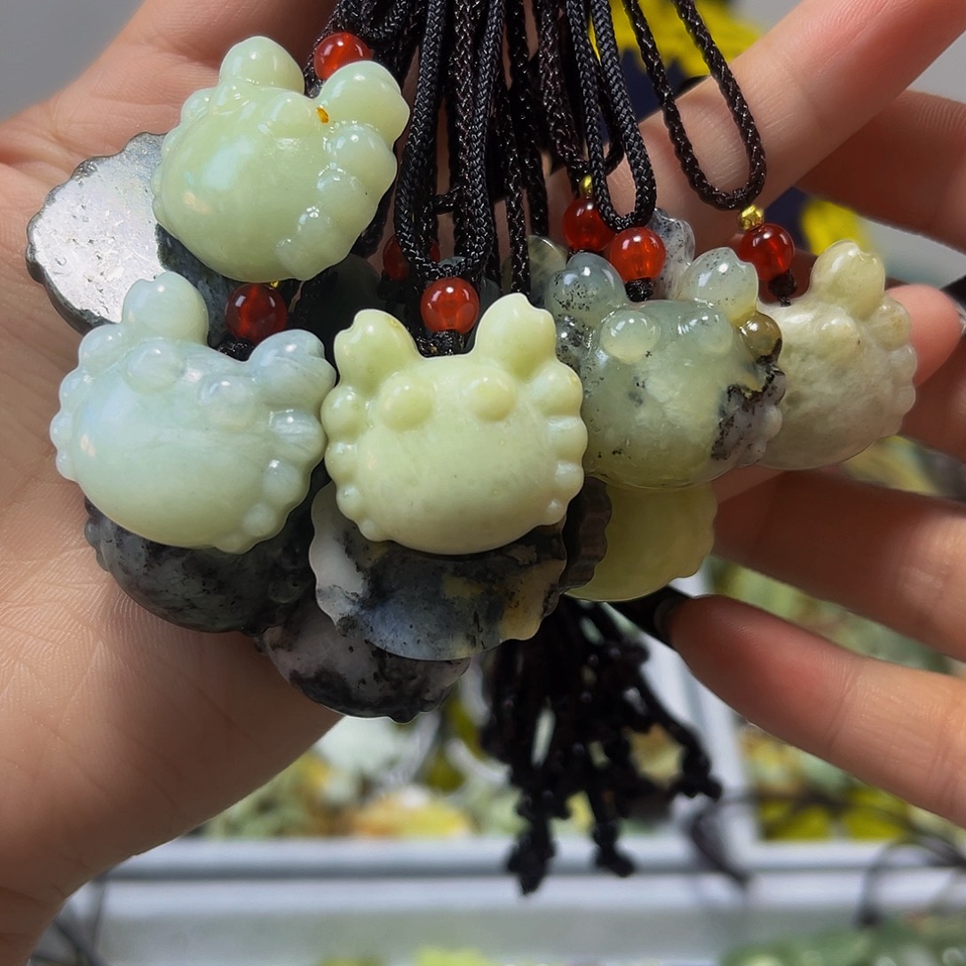 蛇纹石玉未镶嵌颈饰多样性发一单