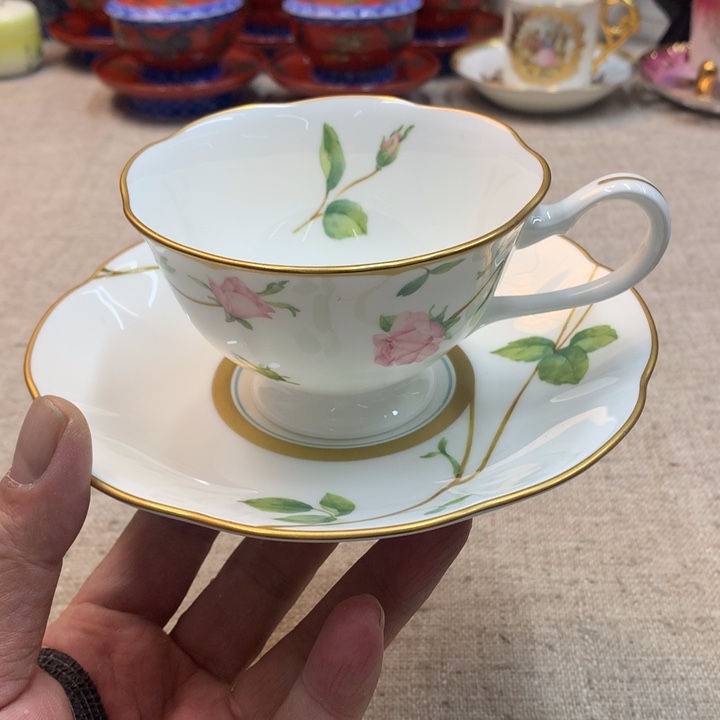 金瓷阁家的美丽瓷器