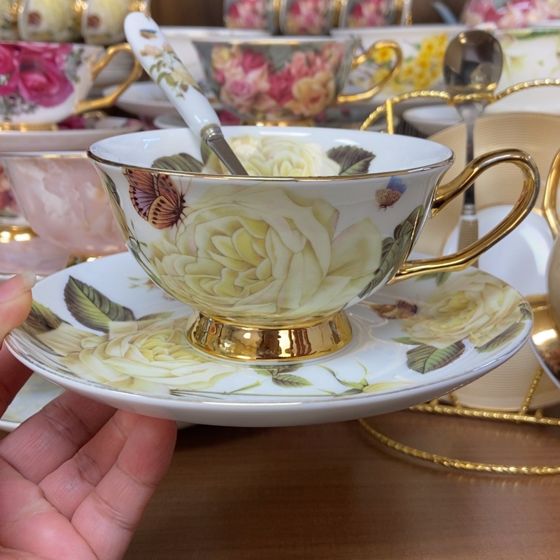 摆件蝶恋花一杯一碟一勺快递装（拍两套送杯架）