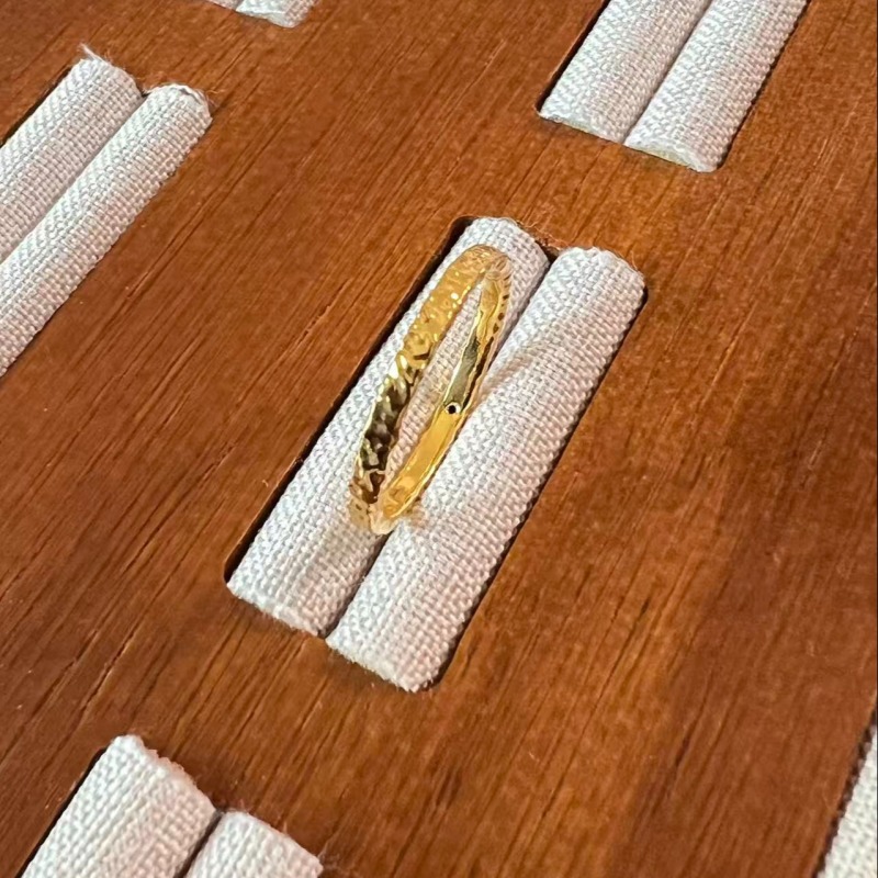 克重0.4 13号 锤纹碎冰冰戒指 足金999