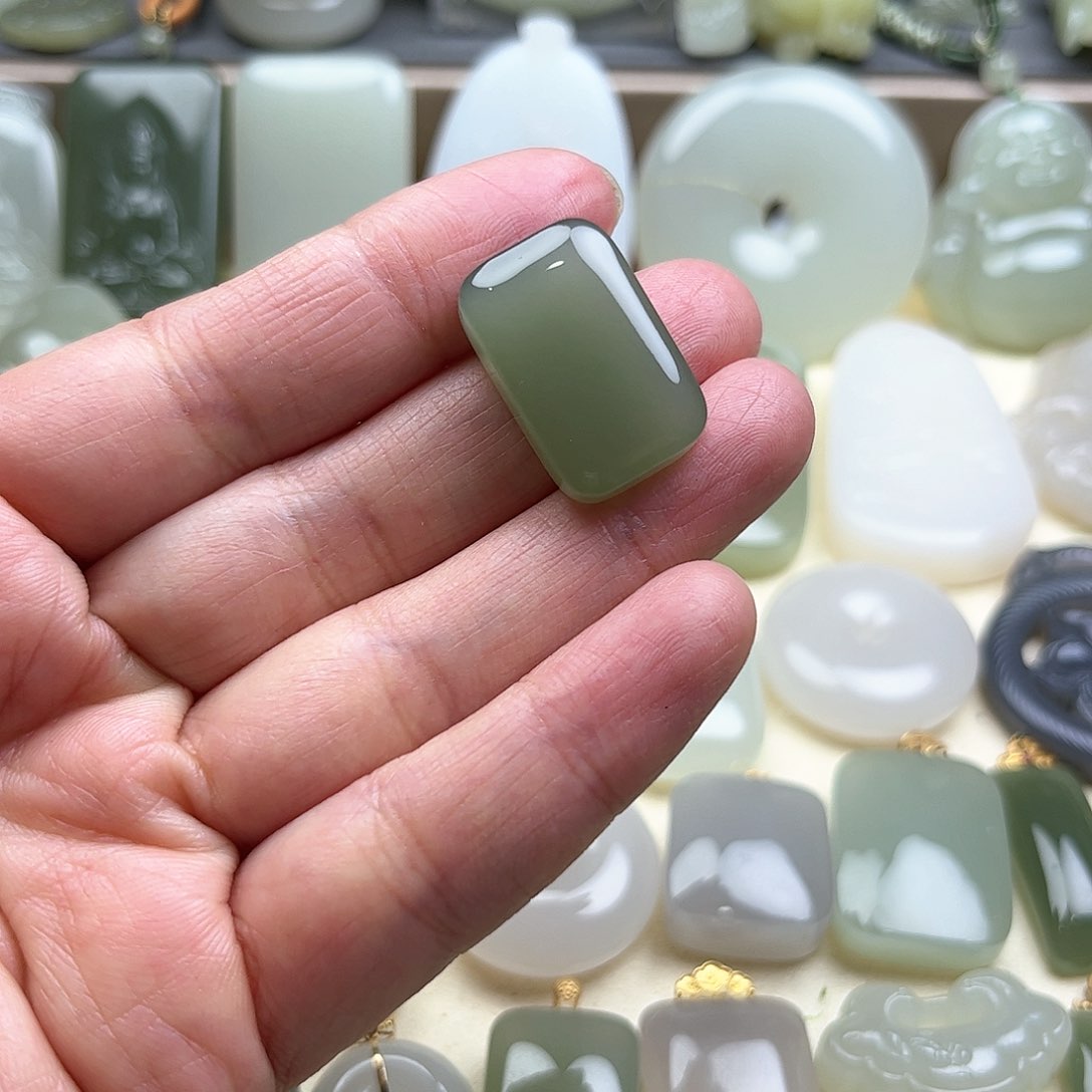 和田玉挂件未镶嵌