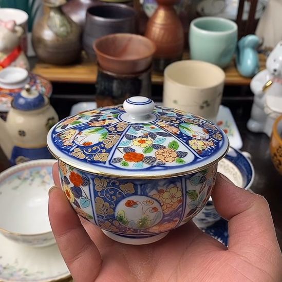    中古物品默认微瑕，谨慎参拍，满18包邮！