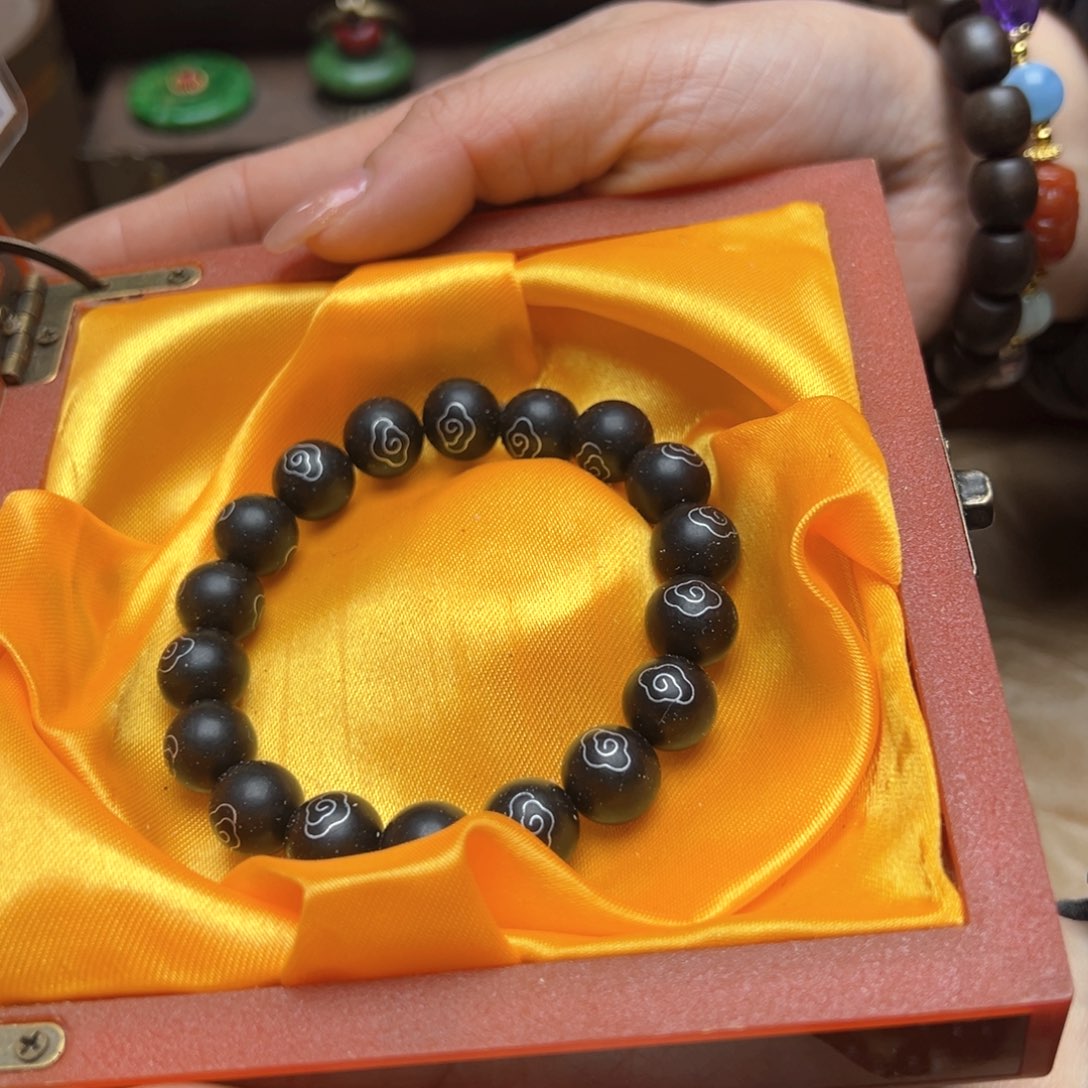 大叶紫檀（黑酸枝木类）