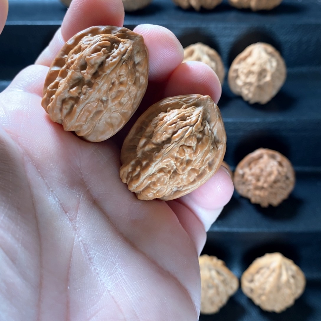 桃核把件原生态老树赤龙30