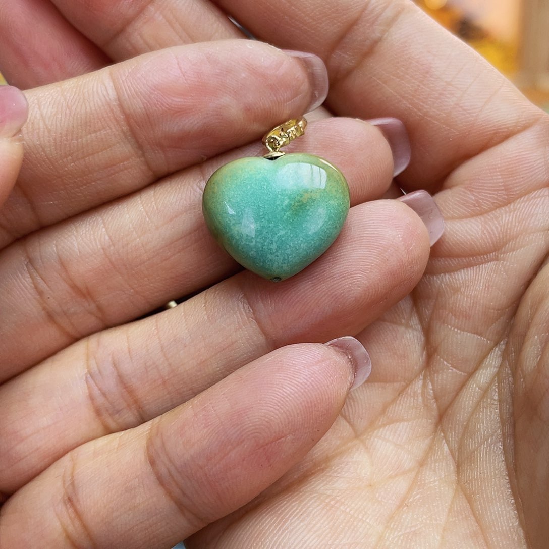 绿松石吊坠(不含链)18K金镶嵌