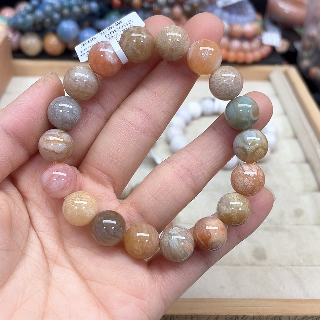 硅化珊瑚（珊瑚玉）未镶嵌手链困*193