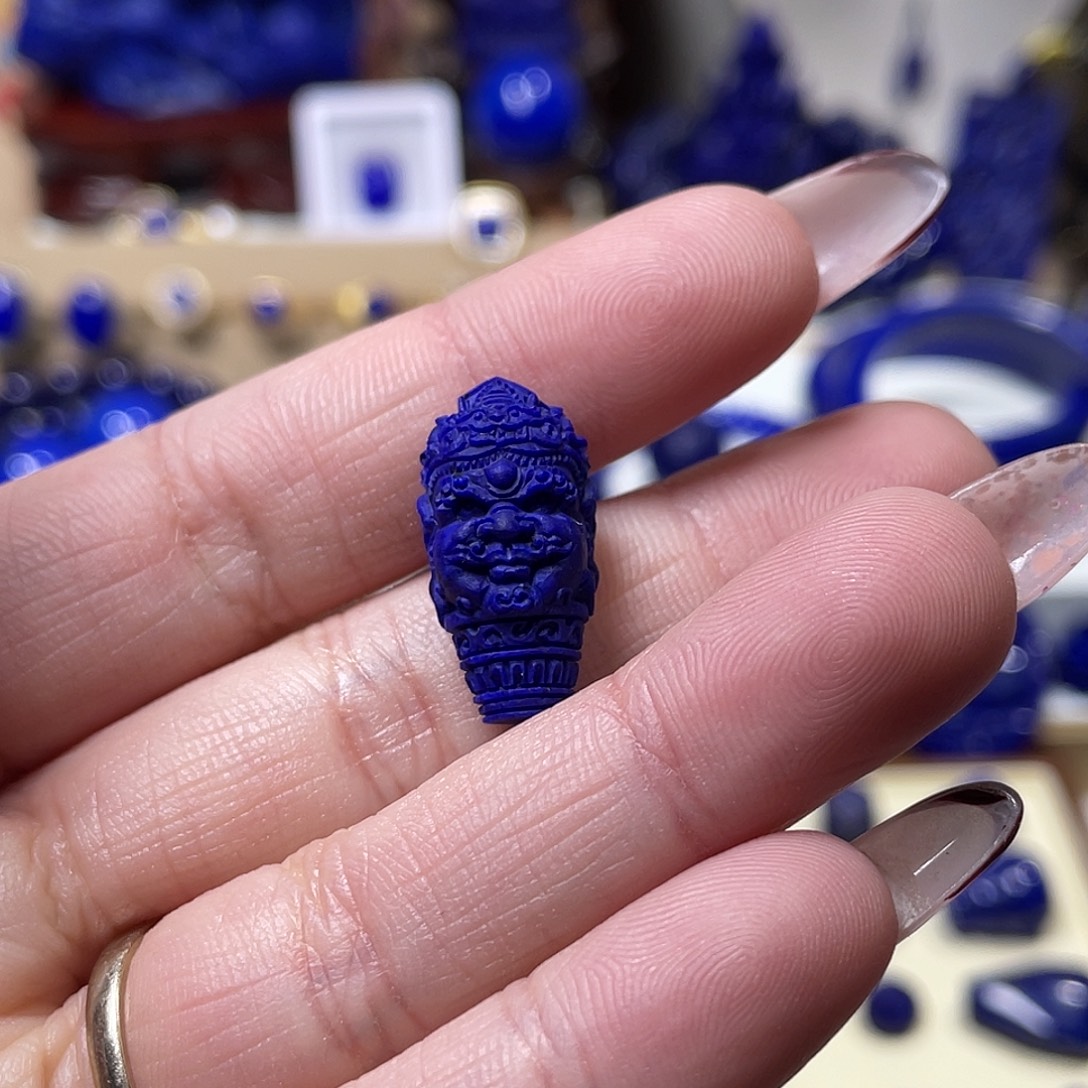 吉***^青金石未镶嵌精品雕刻三通12mm